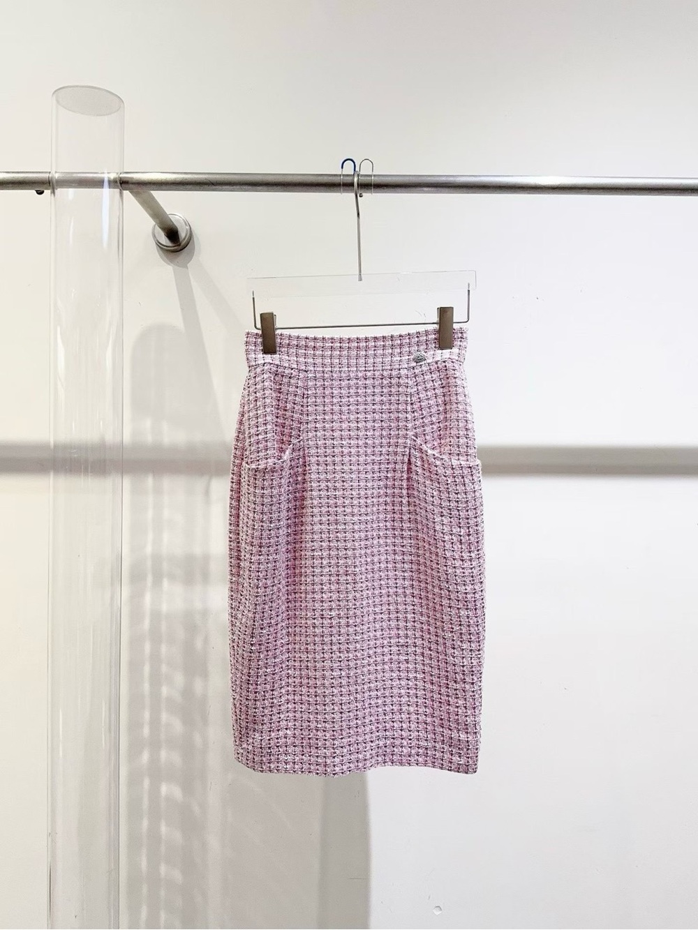 🚩steal CHANEL Light Pink Tweed Pencil Skirt with Front Details